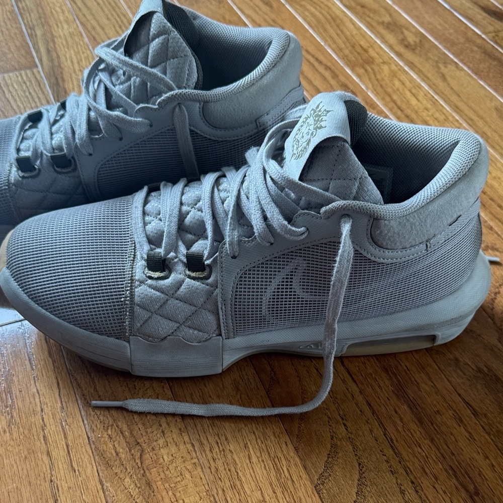 Nike Light Gray Shoes